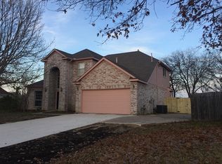5601 Greenwich Dr, Arlington, TX 76018