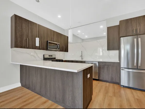 (undisclosed Address), Chicago, IL 60618