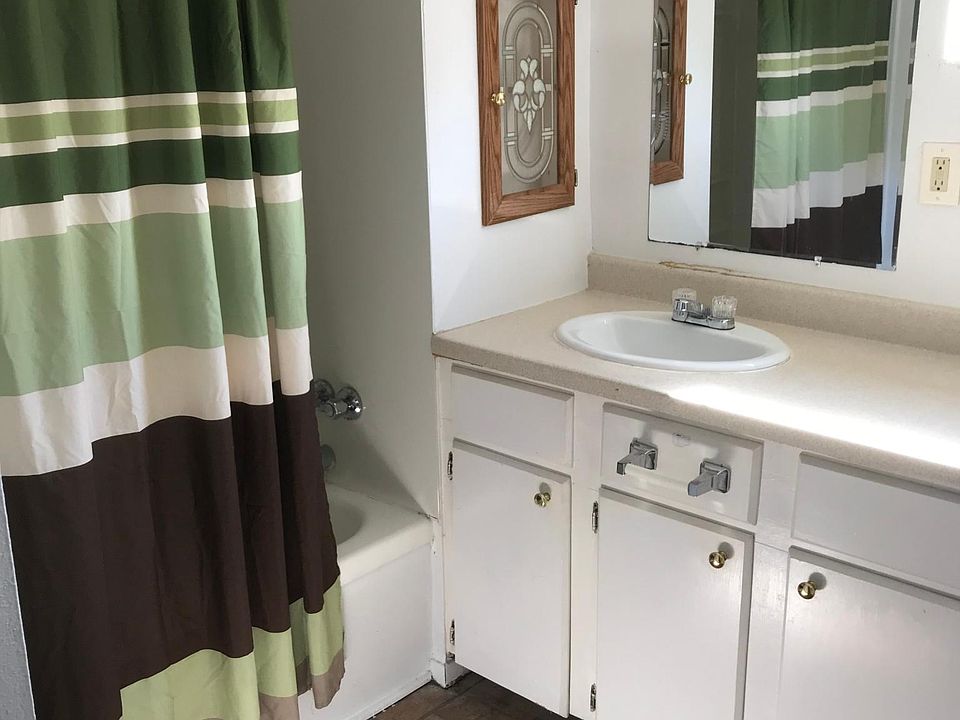 2nd image of 4103 Arlington Dr #83