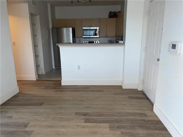2160 E Preserve Way, Hollywood, FL
