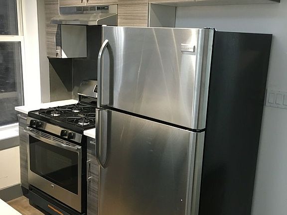 2nd image of 1198 Carroll St APT 8