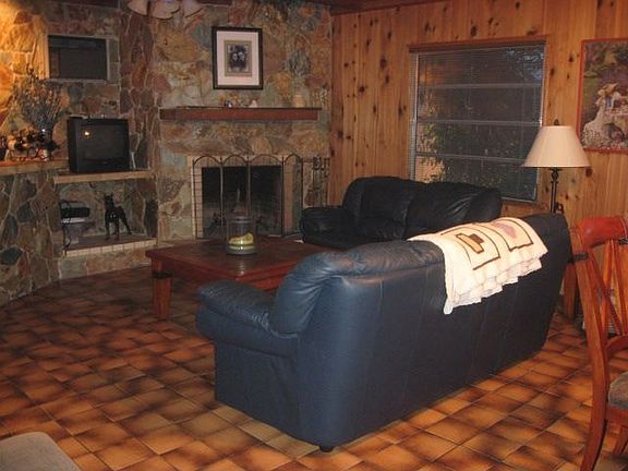 Family Room w/Fireplace and Bar