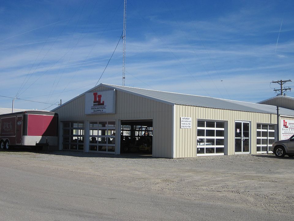 2nd image of 1237 County Road 1500 N
