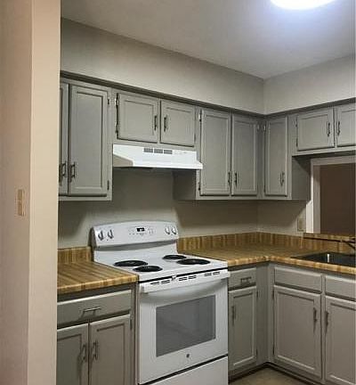 2nd image of 1350 Park Dr