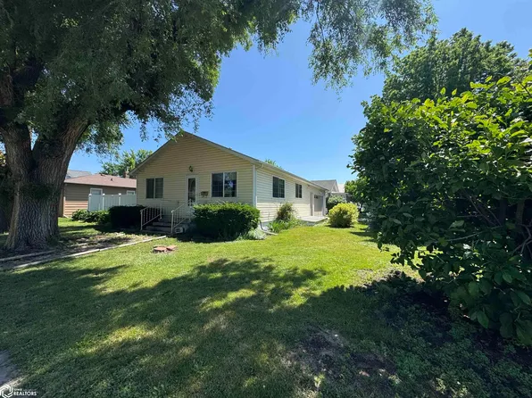 927 Drake Ave, Centerville, IA 52544