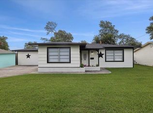 253 Hampton Ln, Beaumont, TX 77707