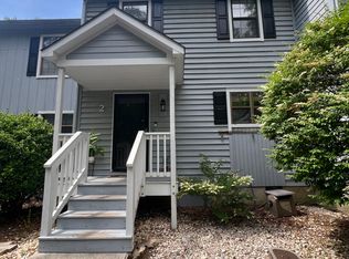 2 Willow Bridge Dr, Durham, NC 27707