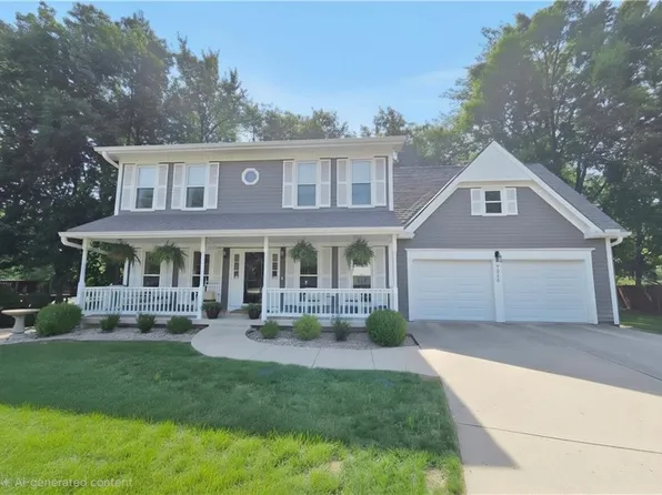 7645 N Lucerne Ct, Kansas City, MO 64151