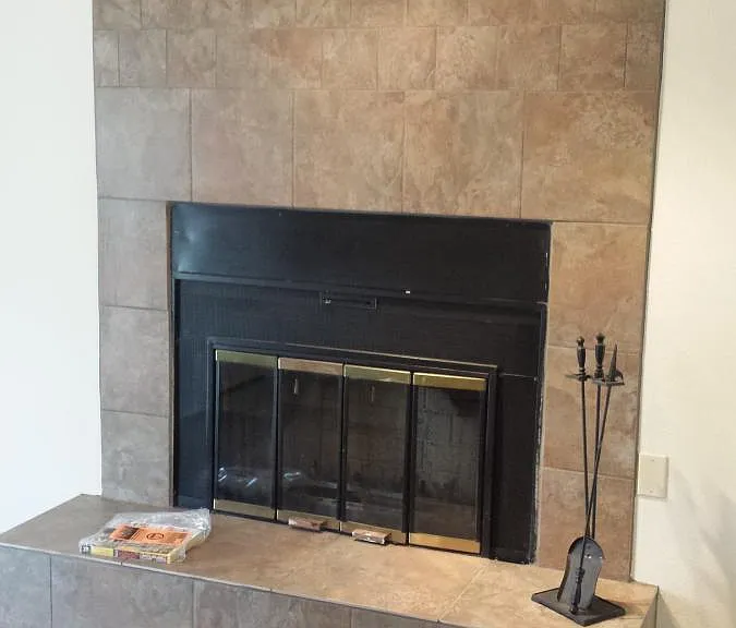 523 S Edwards St — Photo 4