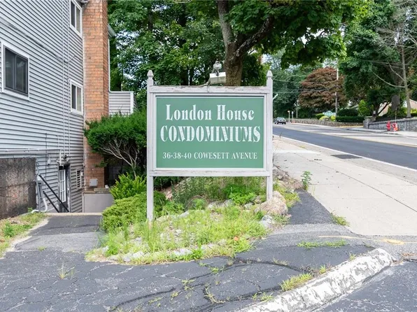 38 Cowesett Ave APT 22, West Warwick, RI 02893