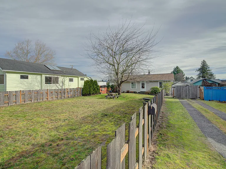 2125 Cedar St #2 — Photo 20