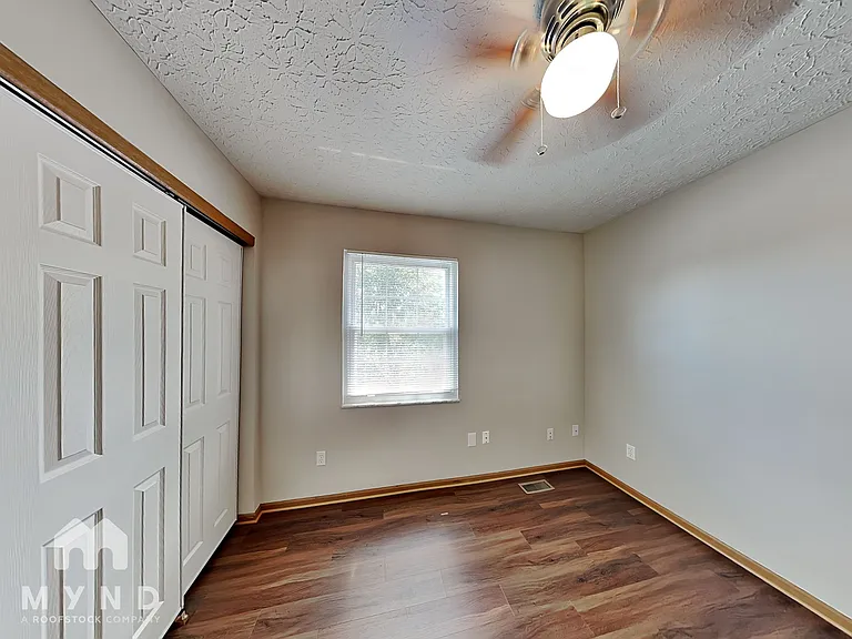 801 Ashford Glen Dr — Photo 11