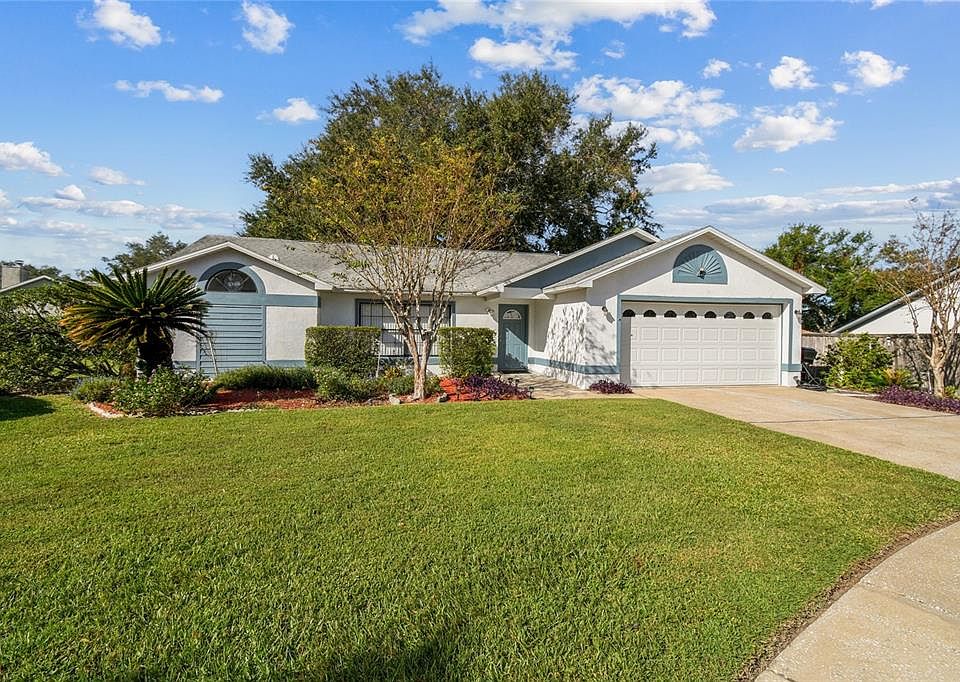 1st image of 910 Shady Crest Ct