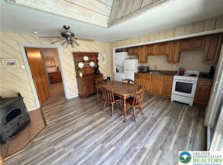 2156 White Oak Dr, East Stroudsburg, PA 18301