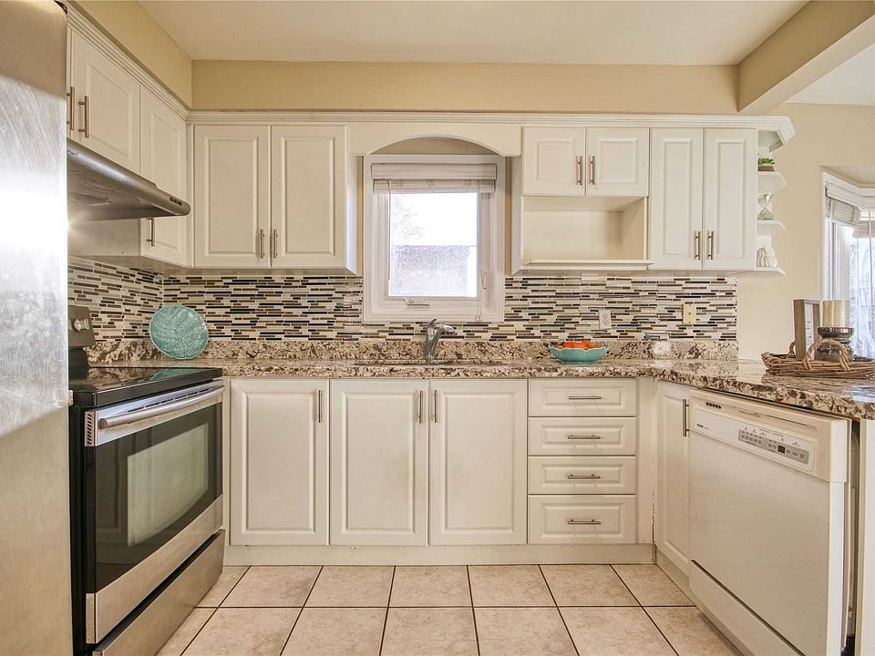2nd image of 172 Drinkwater Rd
