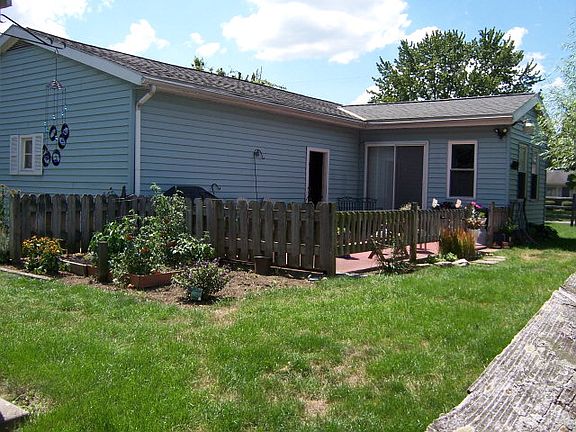 2nd image of 1490 Rodney Dr