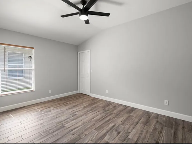 3827 Misty Landing Dr — Photo 18