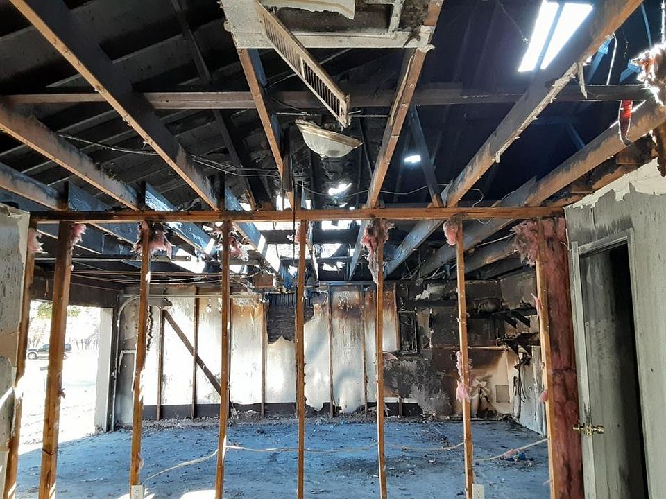 1st image of 416 Goldfinch Dr