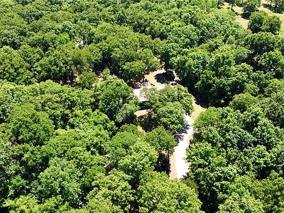 5th image of 18900 Wildhorse Dr