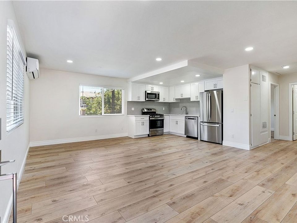 1st image of 4071 Melrose Ave APT 11