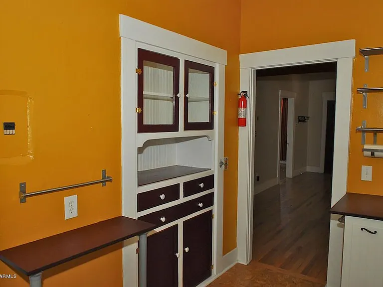 909 N 7th Ave — Photo 14