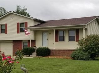 403 Smith Ln, Berea, KY 40403