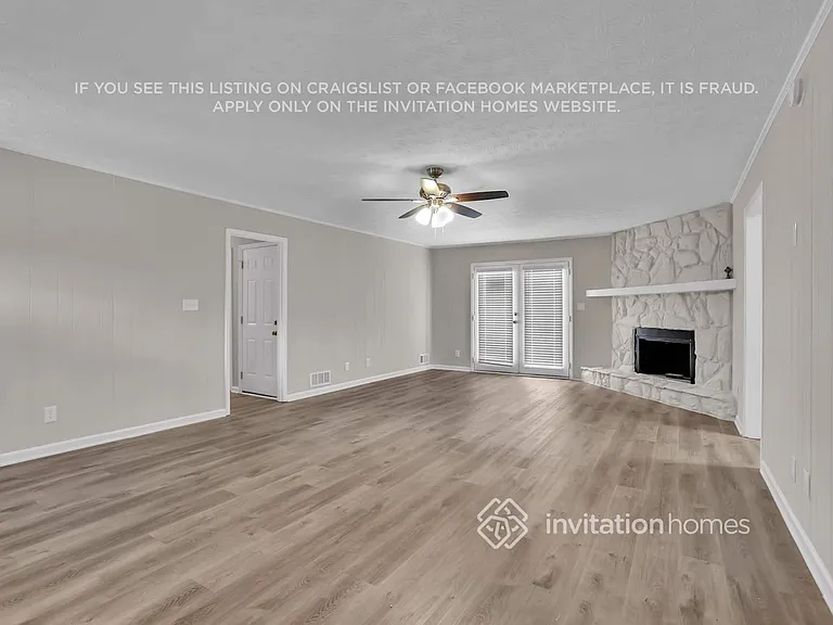835 Brompton Ct — Photo 11