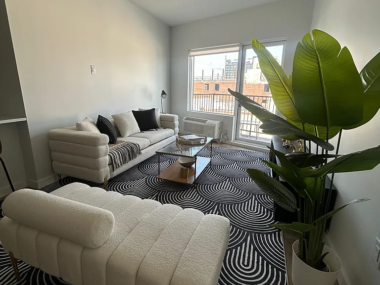 6 Madison St #VAR1 — Photo 7
