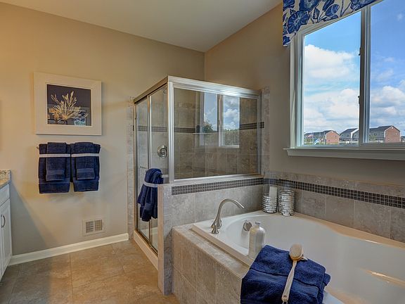 Tub shower in owner s bath