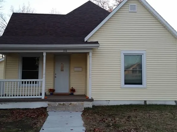 318 NE 10th St, Abilene, KS 67410