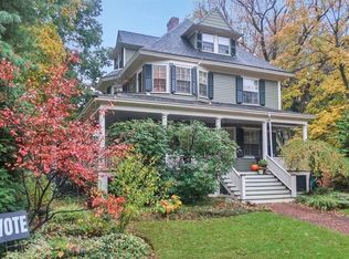 35 Meriam St, Lexington, MA 02420