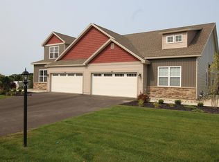 401 Casale Ct, Troy, NY 12180