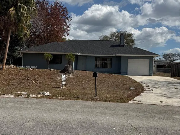 1573 SE Clearbrook St, Port Saint Lucie, FL 34983