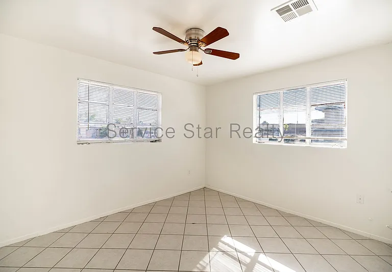 1926 E Osborn Rd #1 — Photo 11