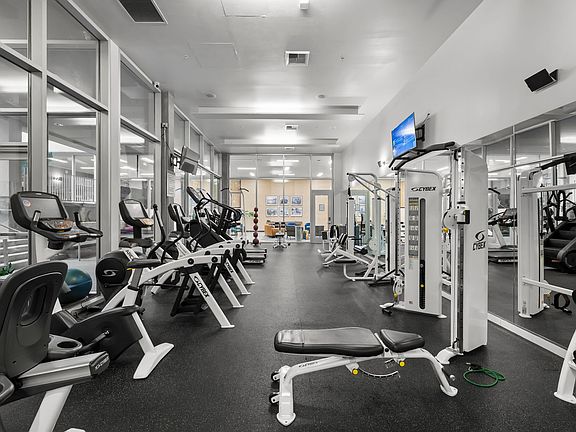 4th image of 100 Long Beach Blvd APT 511