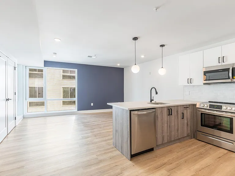 629 W Girard Ave — Photo 31