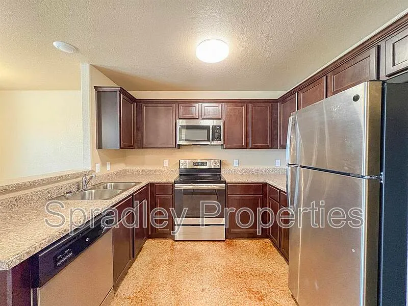 Southwood Hills — Photo 4