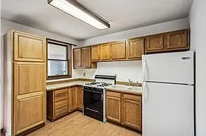 1402 Thomas Ave W #LOWER — Photo 5