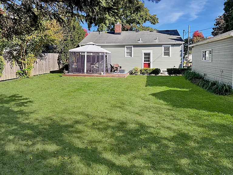 1415 S 3rd St — Photo 13