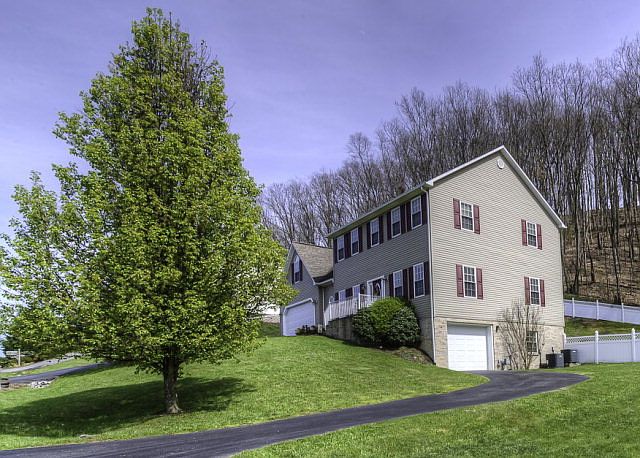 1st image of 19172 Sterling Dr