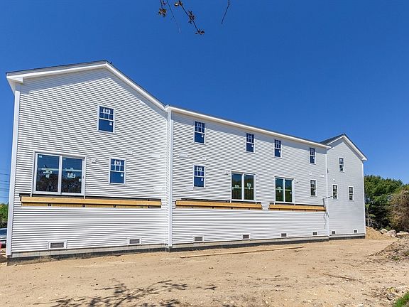 4th image of 10 Harrison Ave #3