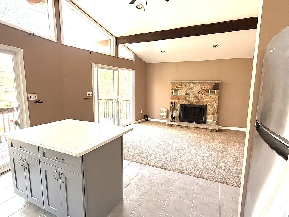 1st image of 765 Country Place Dr