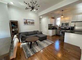 514 N Armour St APT 2R, Chicago, IL 60642