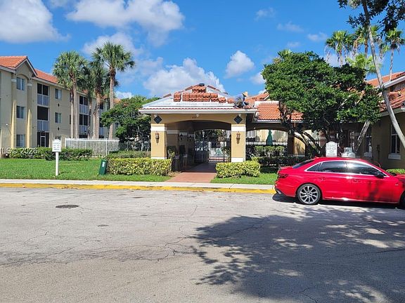 3rd image of 410 S Park Rd #1108