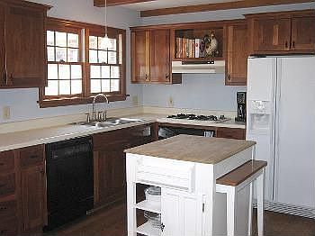 3rd image of 8910 Burntoak Dr