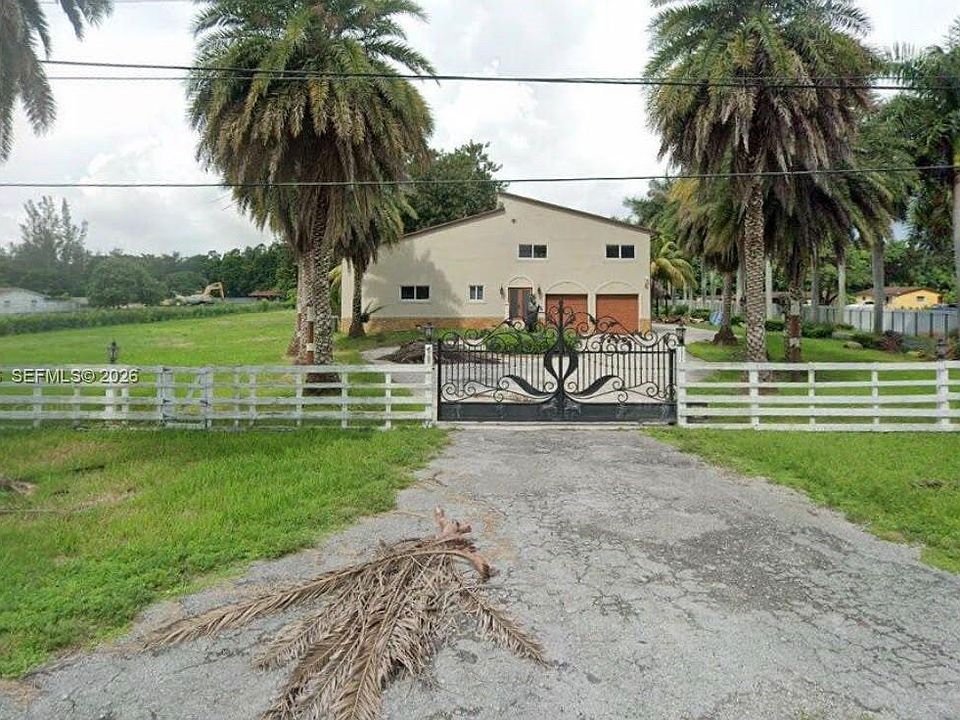 1st image of 3850 SW 124th Ave