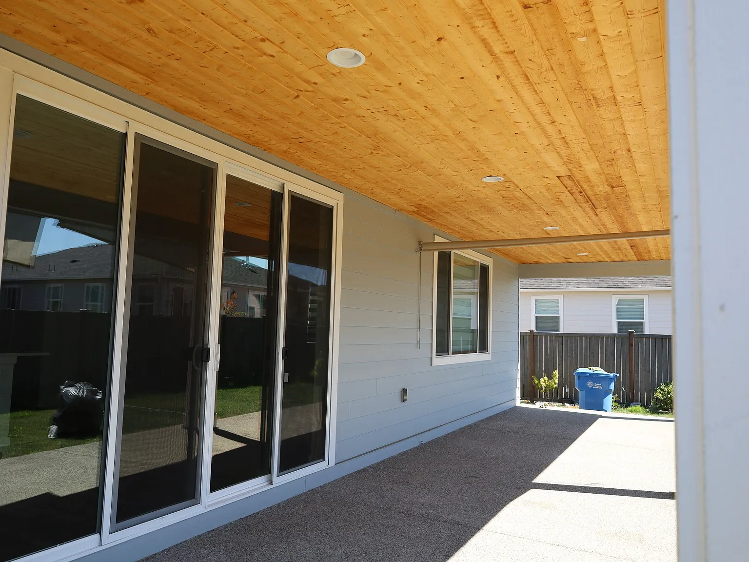 5 bed, 2.5 bath, 2660 sqft, $3,800 — Photo 4