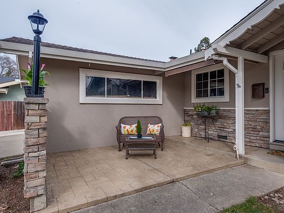 3rd image of 195 Jepson Way