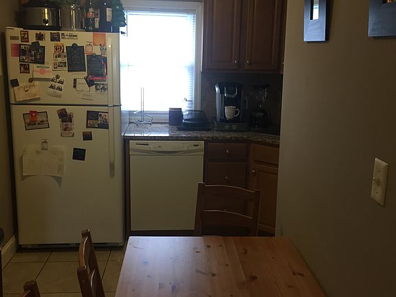 Eat-in-kitchen with Dishwasher