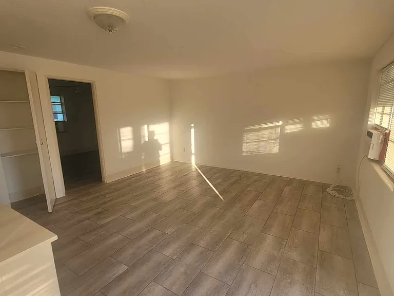 3166 La Paloma Ave #S — Photo 2